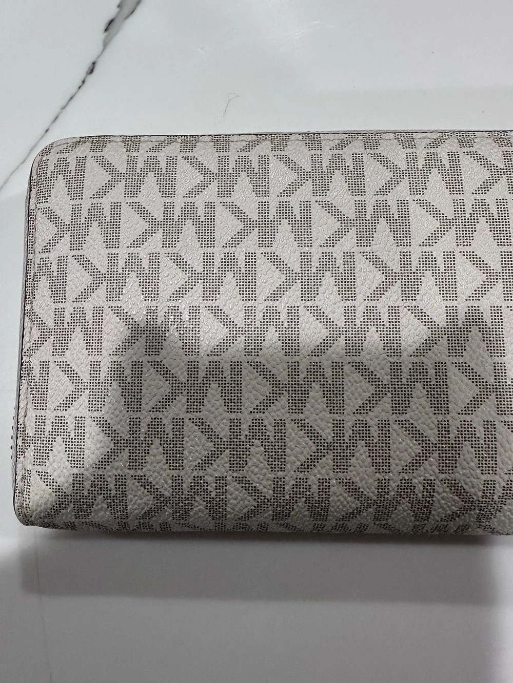 Michael Kors Jet Set Signature Zip Around Wallet - Pale Pink/Beige